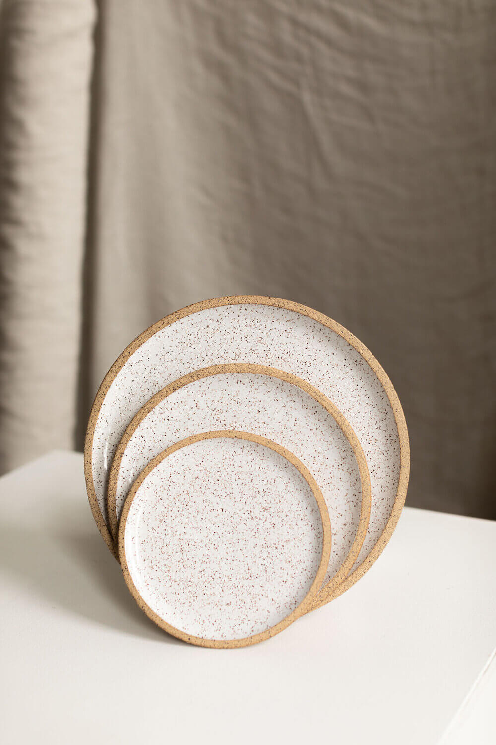 Classic Sandstone Dinner Plate - Image 5