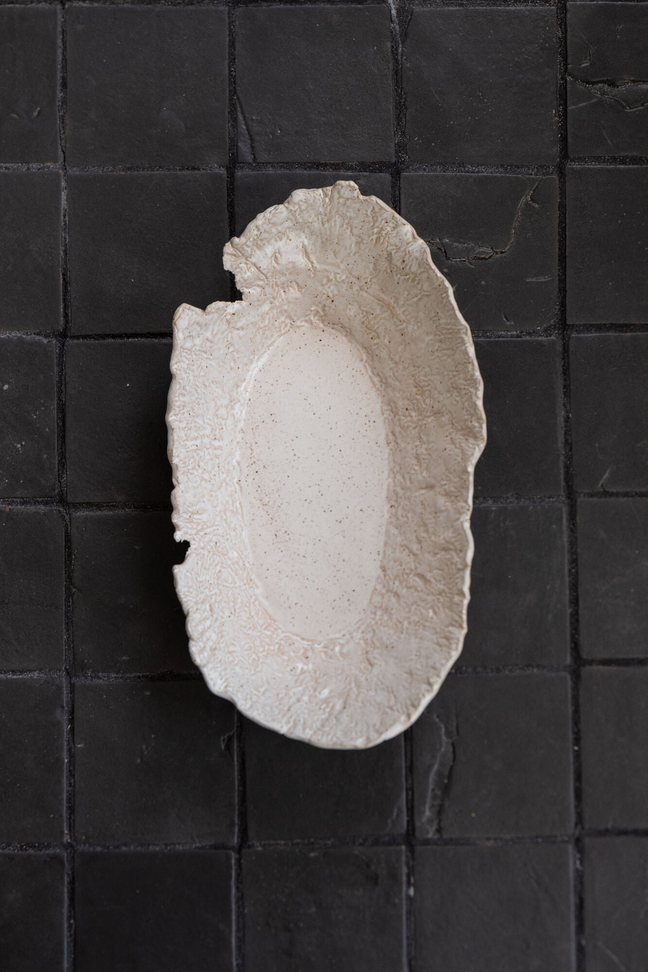 Lunaria Oyster Oval Dish - Image 4