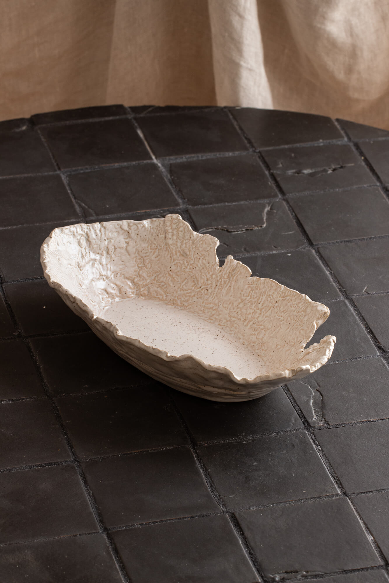 Lunaria Oyster Oval Dish - Image 3